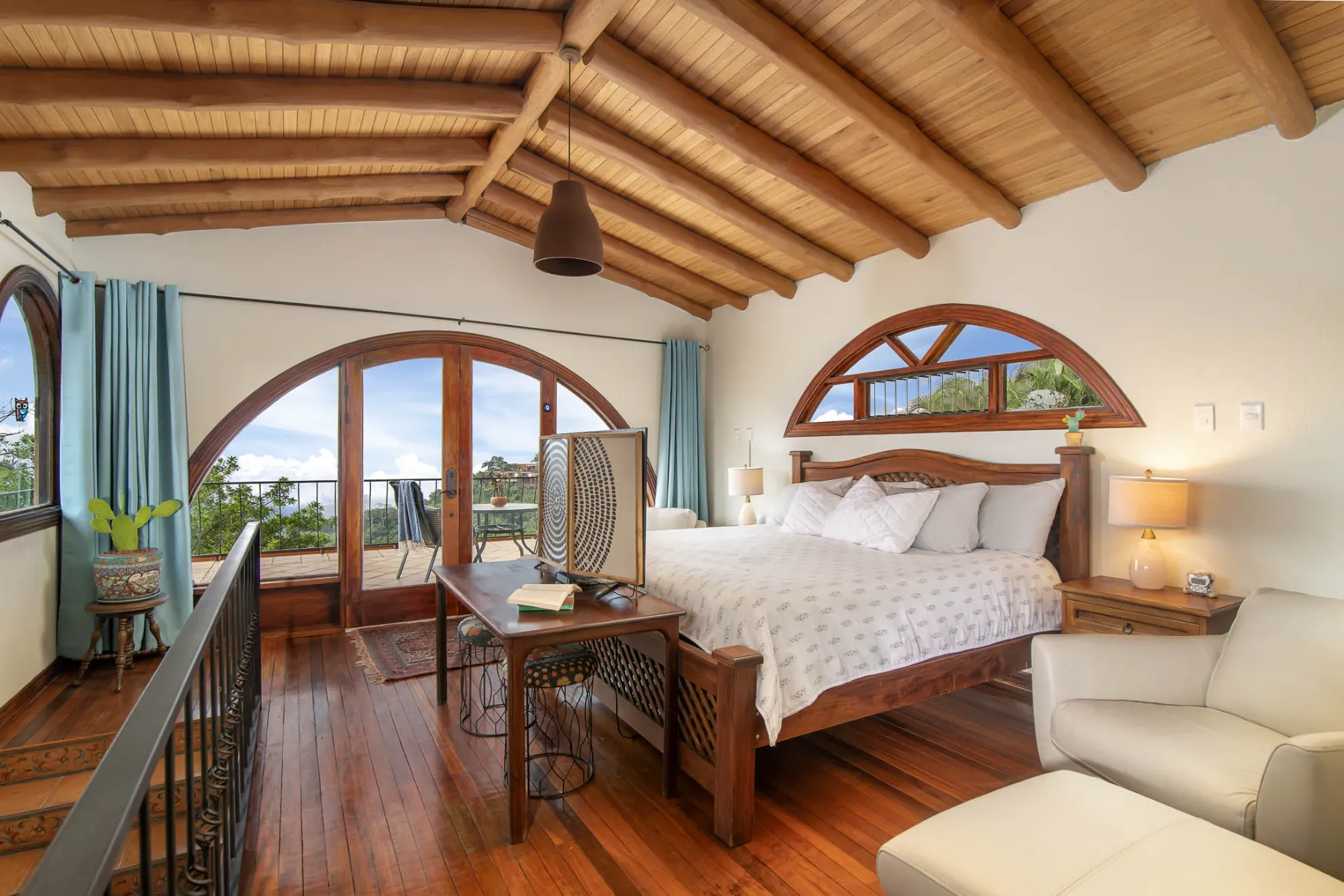 Monthly creative living on a Costa Rican mountain, photo 10