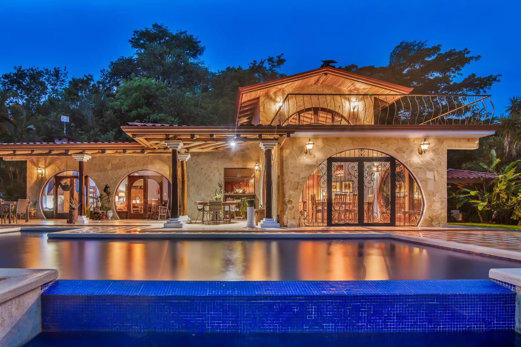 Monthly creative living on a Costa Rican mountain