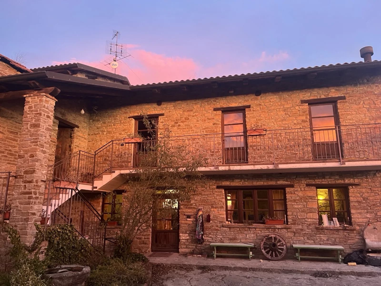 Cascina Prunetto — flexible artist stays on a working farm in the Alta Langa